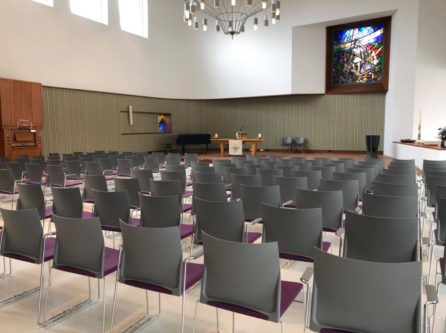 Kerkinrichting Oosterlichtkerk | Zevenbergen Kantoorefficiency B.V.