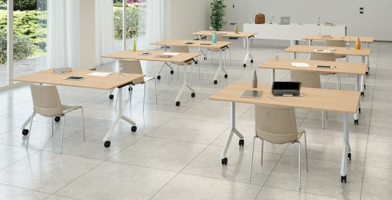 FP Collection klaptafel en zaalstoel